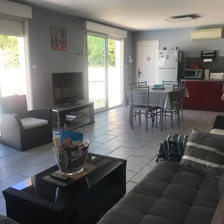 Les Clematites Apartment Donzere Exterior photo